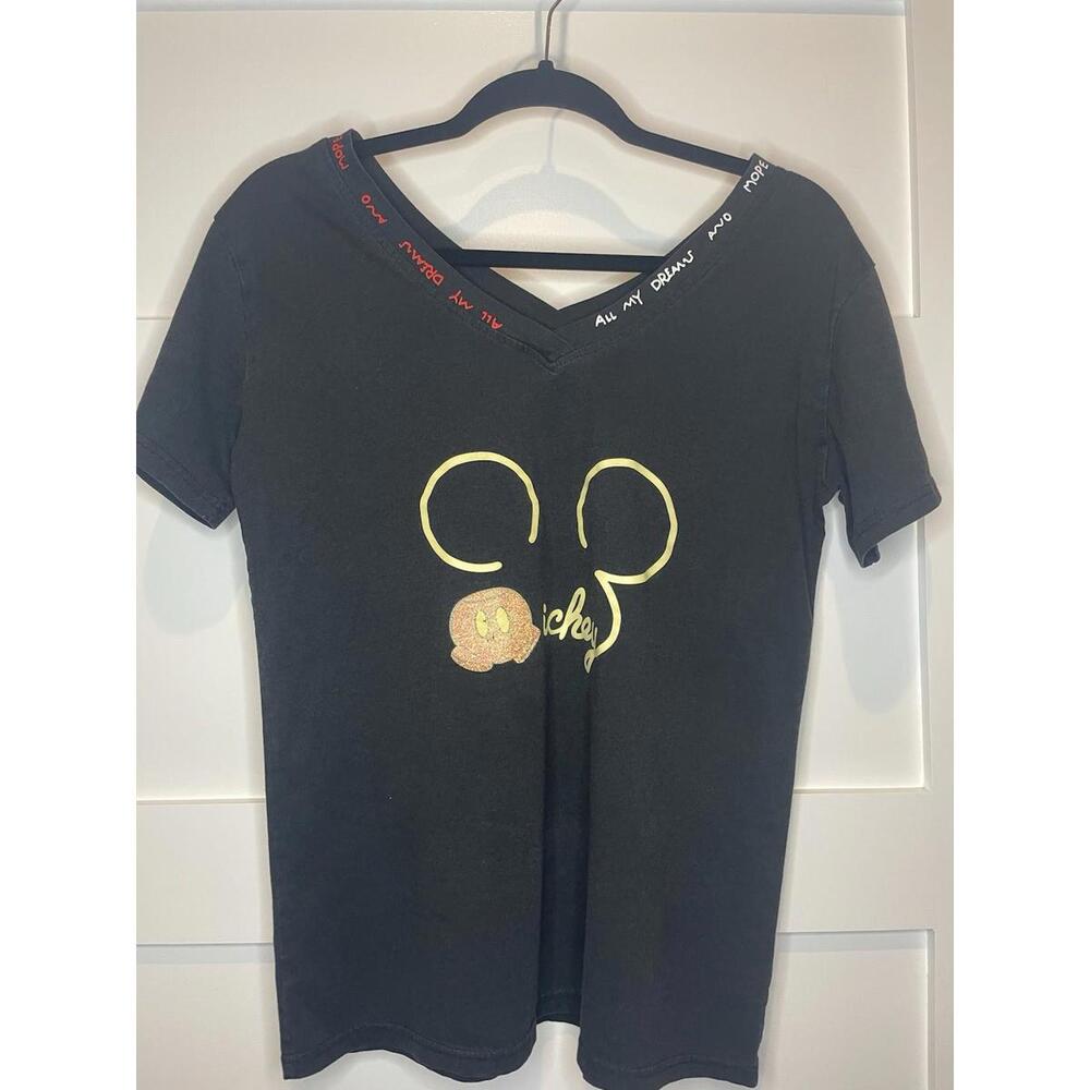 Well Loved Mickey Mouse Disney gold & red logo Black TShirt Size M